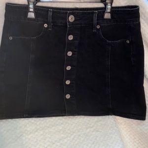 American eagle black denim skirt
